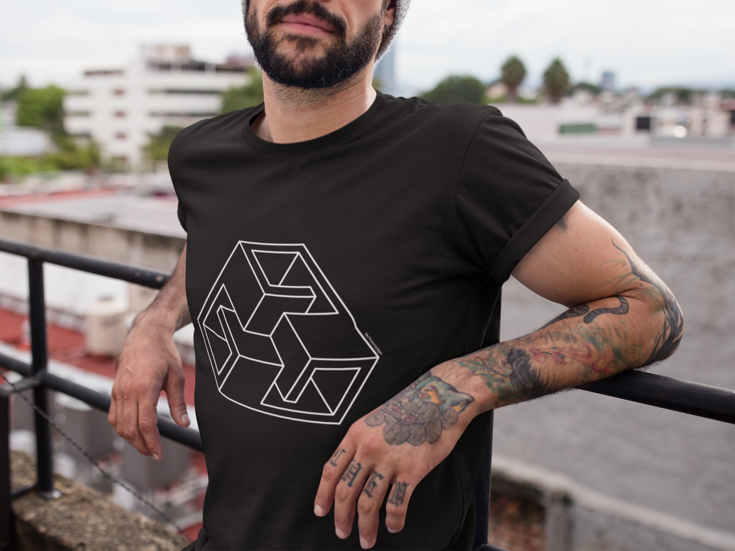 'BOX-OUTSIDES' T-Shirt